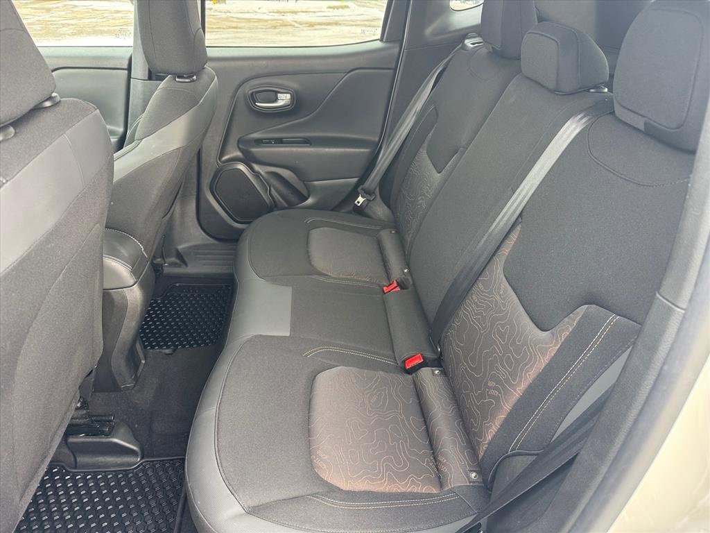 Used 2023 Jeep Renegade Latitude image 8