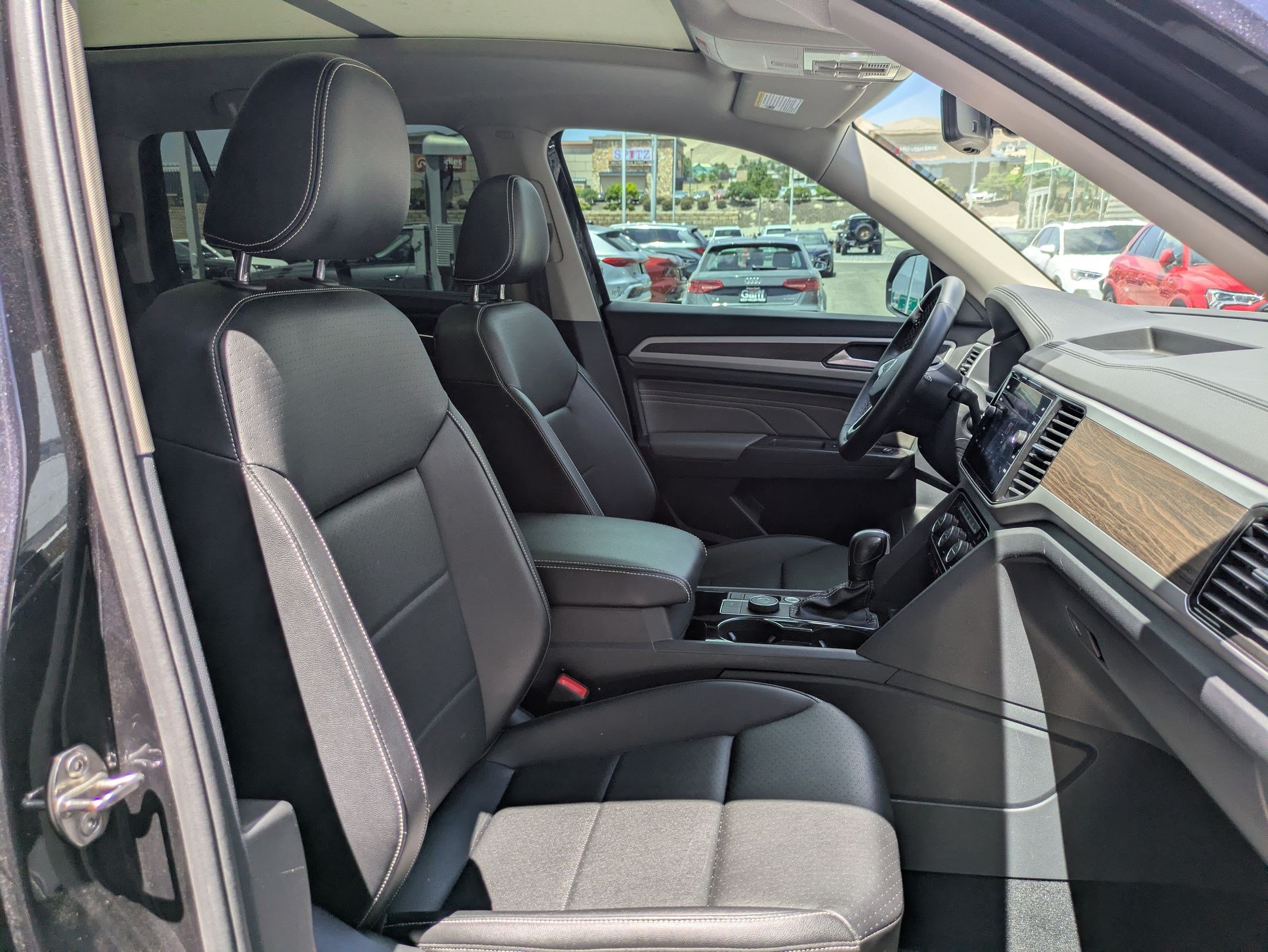 Used 2022 Volkswagen Atlas SE w/ Panoramic Sunroof Package AWD/4WD image 28