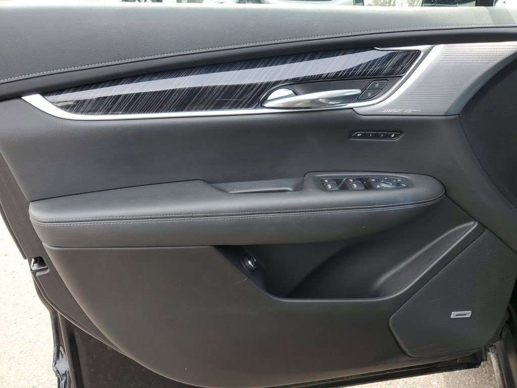 Used 2023 Cadillac XT6 Premium Luxury image 20