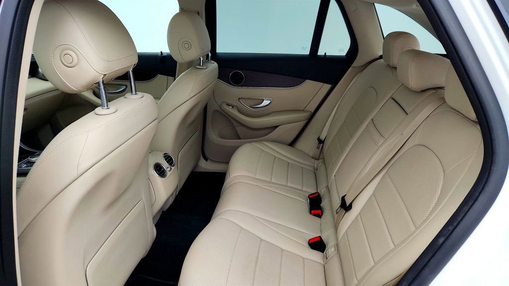 Used 2019 Mercedes-Benz GLC 300 4MATIC image 20