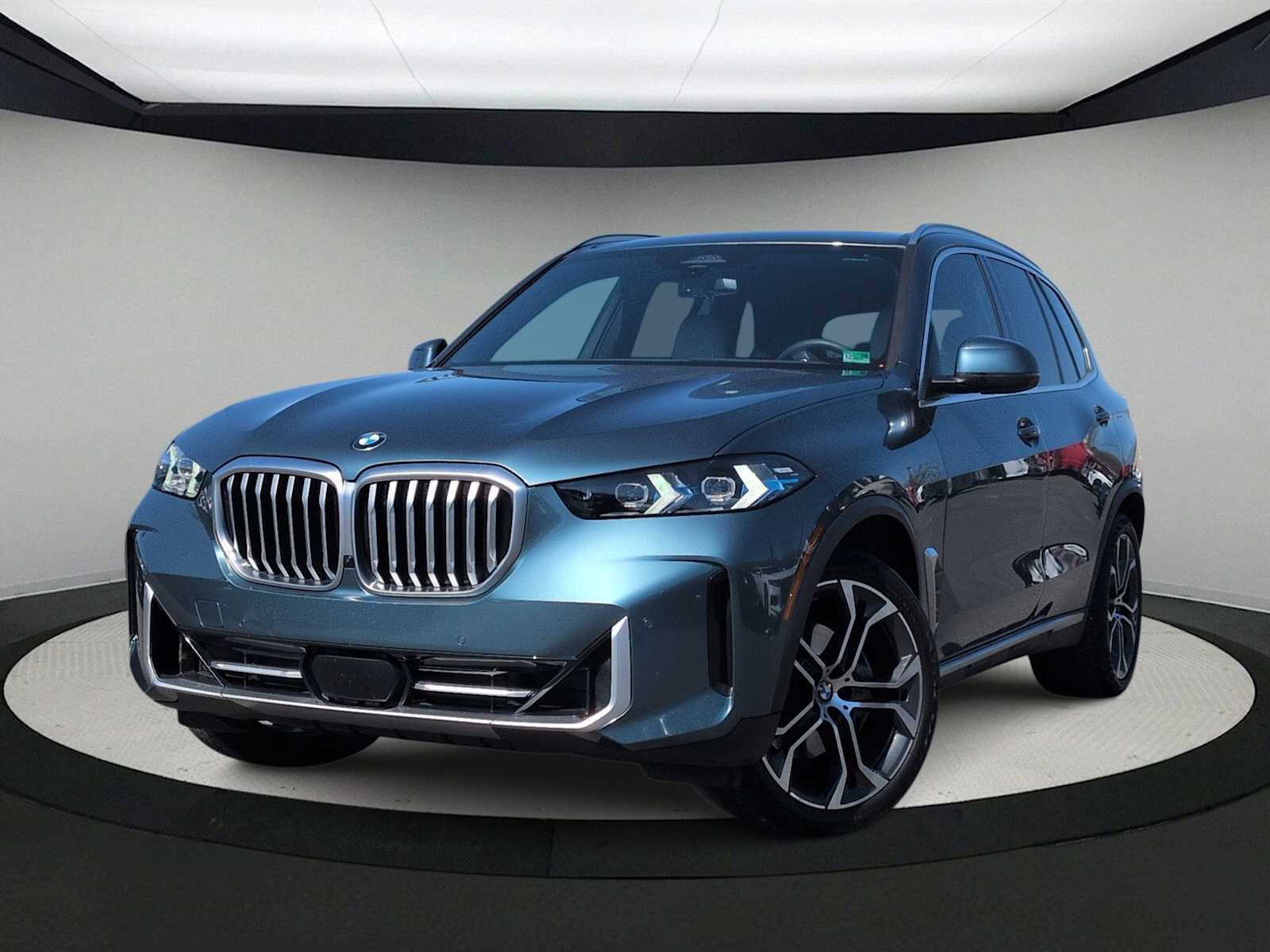Used 2025 BMW X5 xDrive40i w/ Premium Package video 1