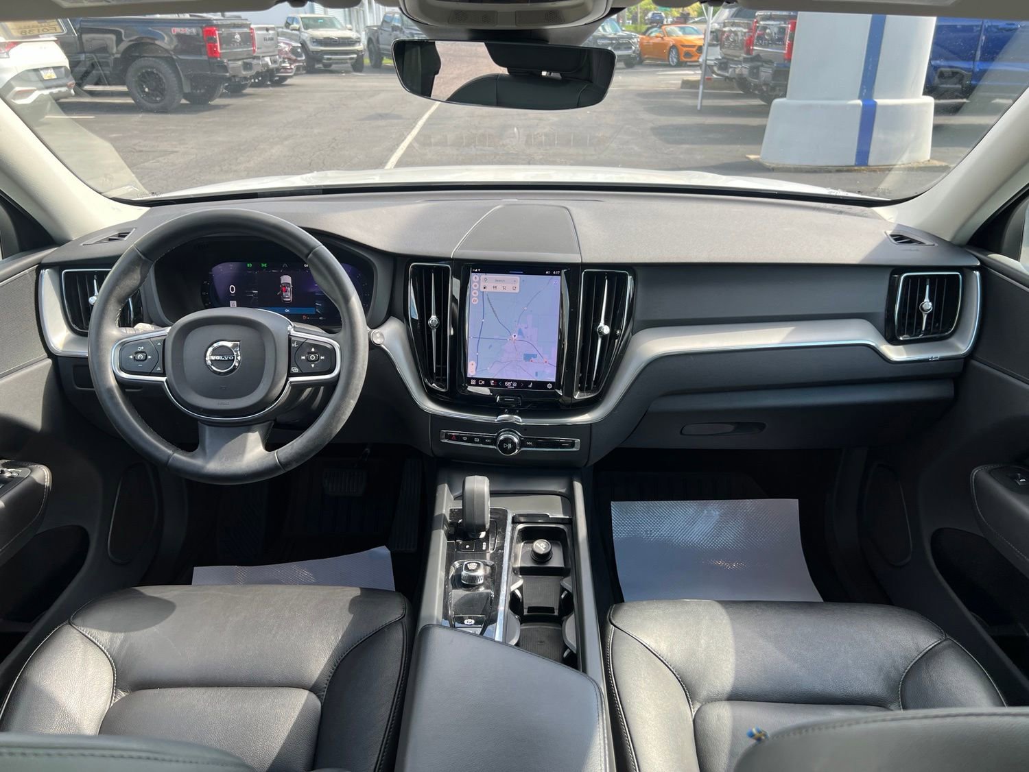 Used 2023 Volvo XC60 B5 Core AWD/4WD image 48