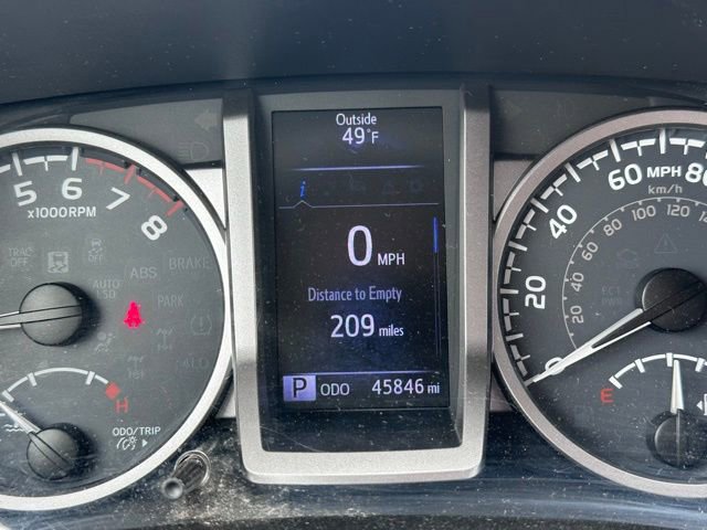 Used 2017 Toyota Tacoma SR5 w/ Tow Package image 13