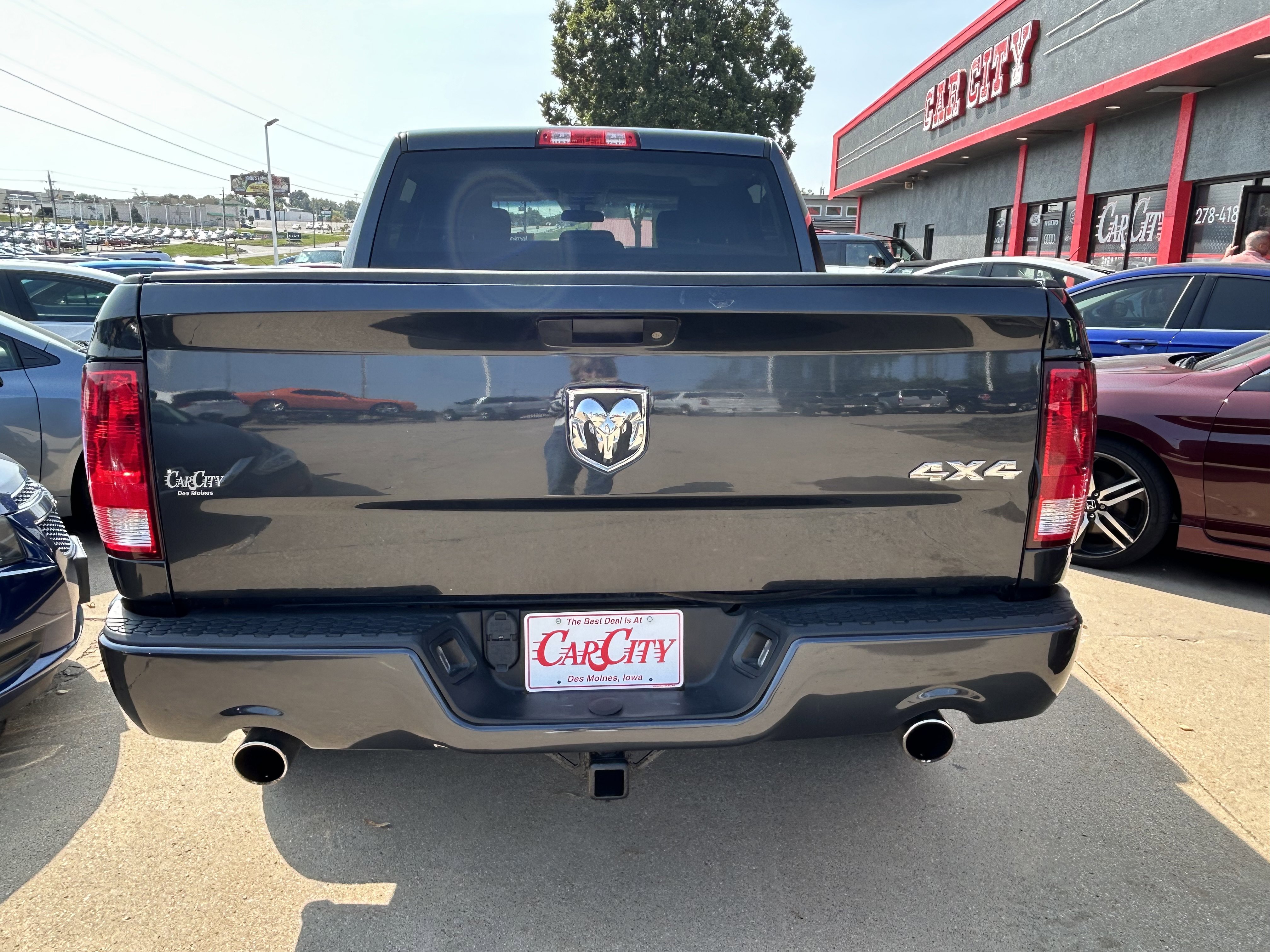 Used 2017 RAM 1500 Express image 4