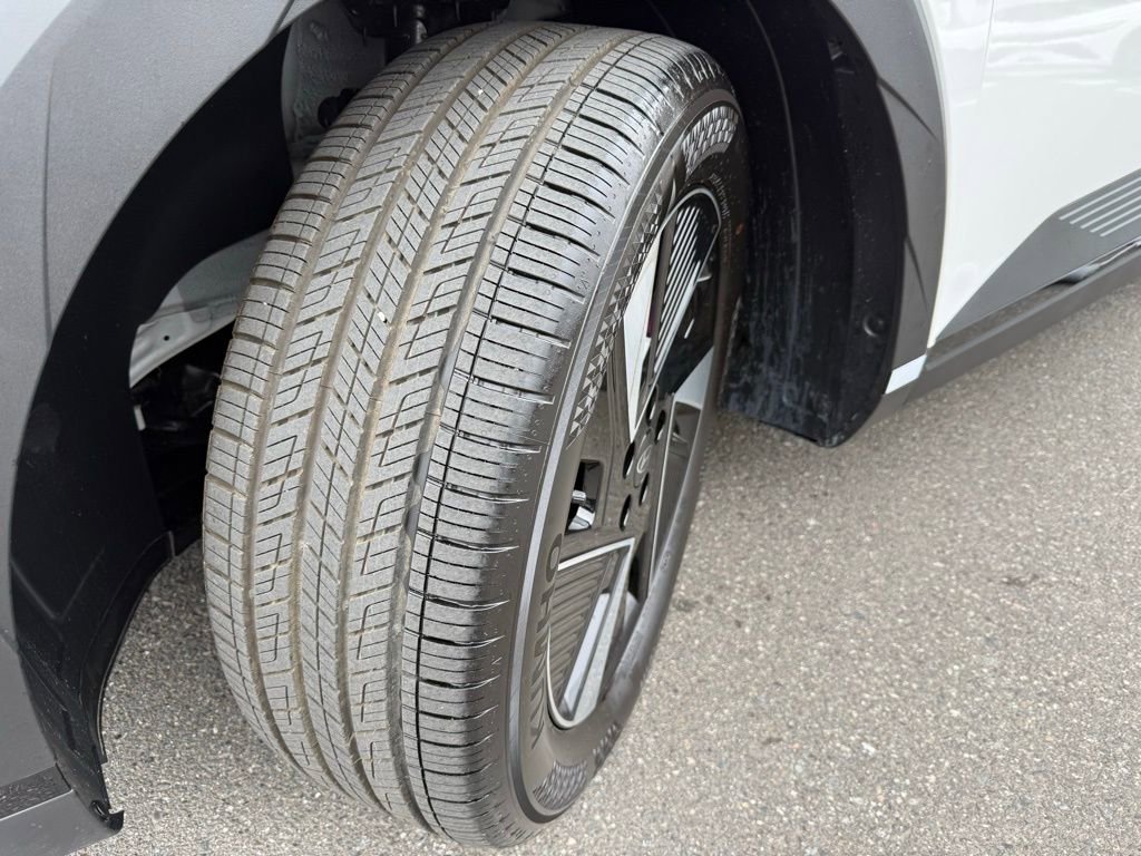 Certified 2025 Hyundai Ioniq 5 SE image 31