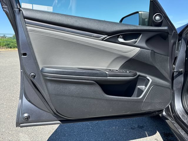 Used 2019 Honda Civic Touring image 18
