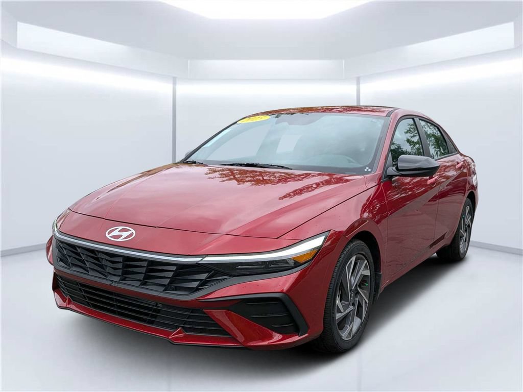 Used 2025 Hyundai Elantra Sport FWD image 8