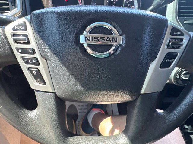 Used 2018 Nissan Titan SV AWD/4WD image 30
