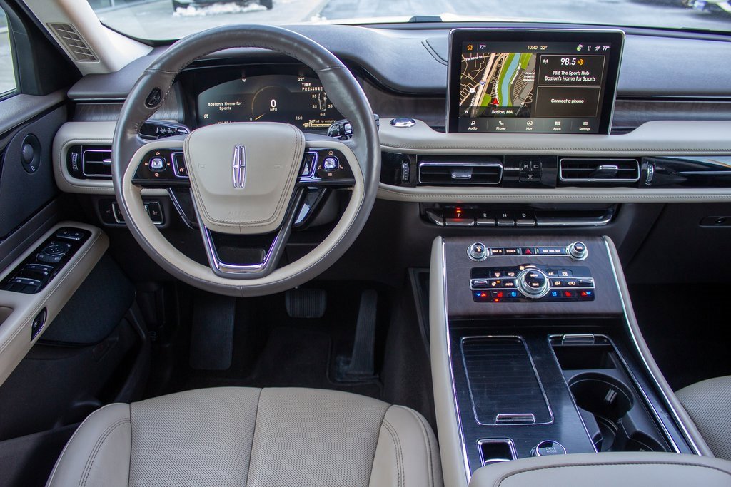 Used 2022 Lincoln Aviator Reserve w/ Elements Package Plus image 13