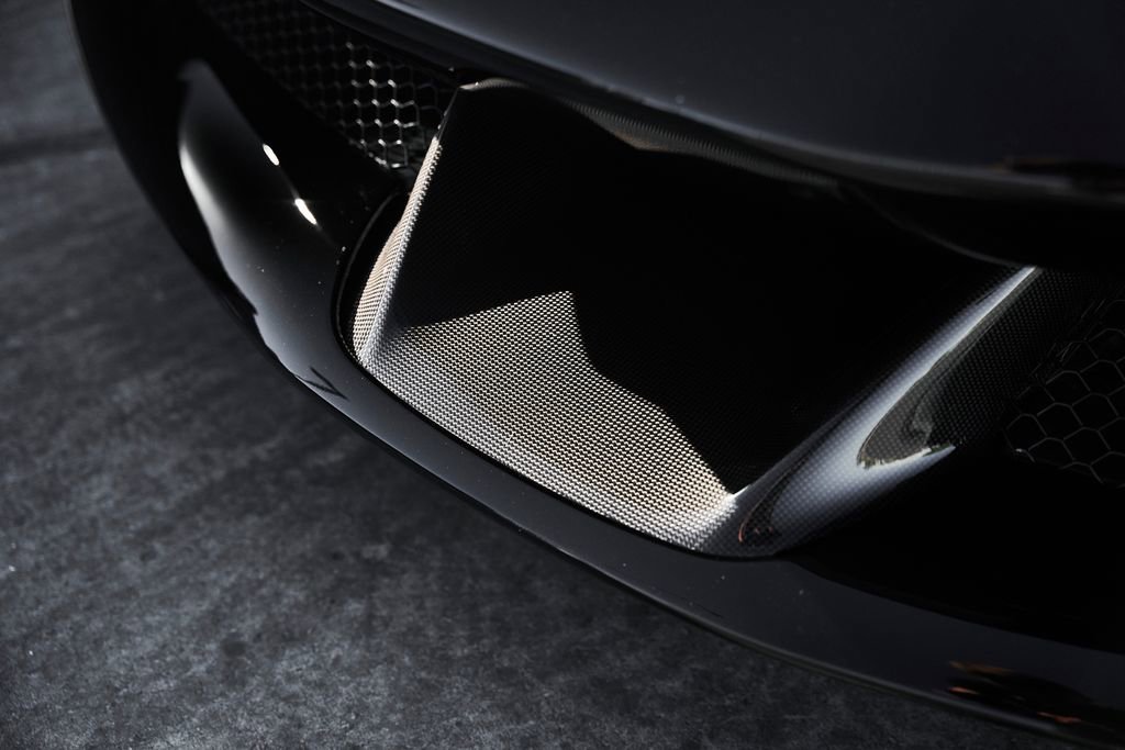 Used 2024 Ferrari SF90 Spider image 9