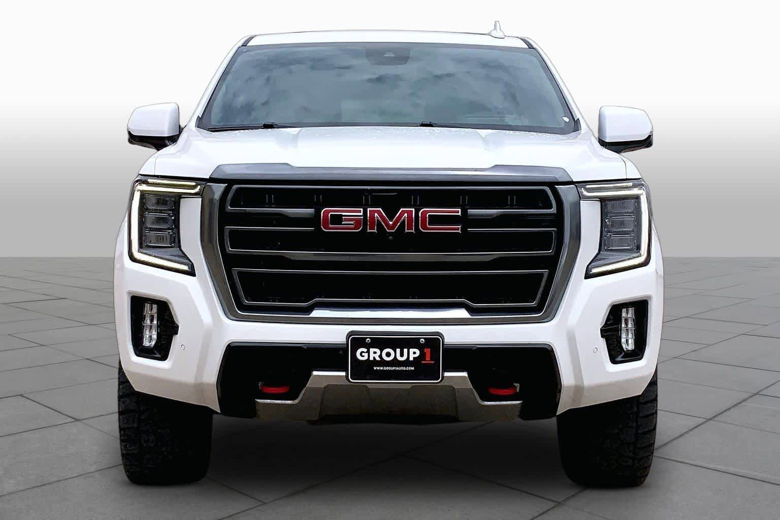 Used 2024 GMC Yukon XL AT4 w/ AT4 Premium Plus Package AWD/4WD image 4