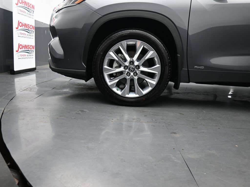 Used 2024 Toyota Highlander Limited AWD/4WD image 15