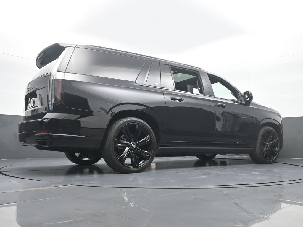 Used 2025 Cadillac Escalade ESV Sport w/ Touring Package image 73