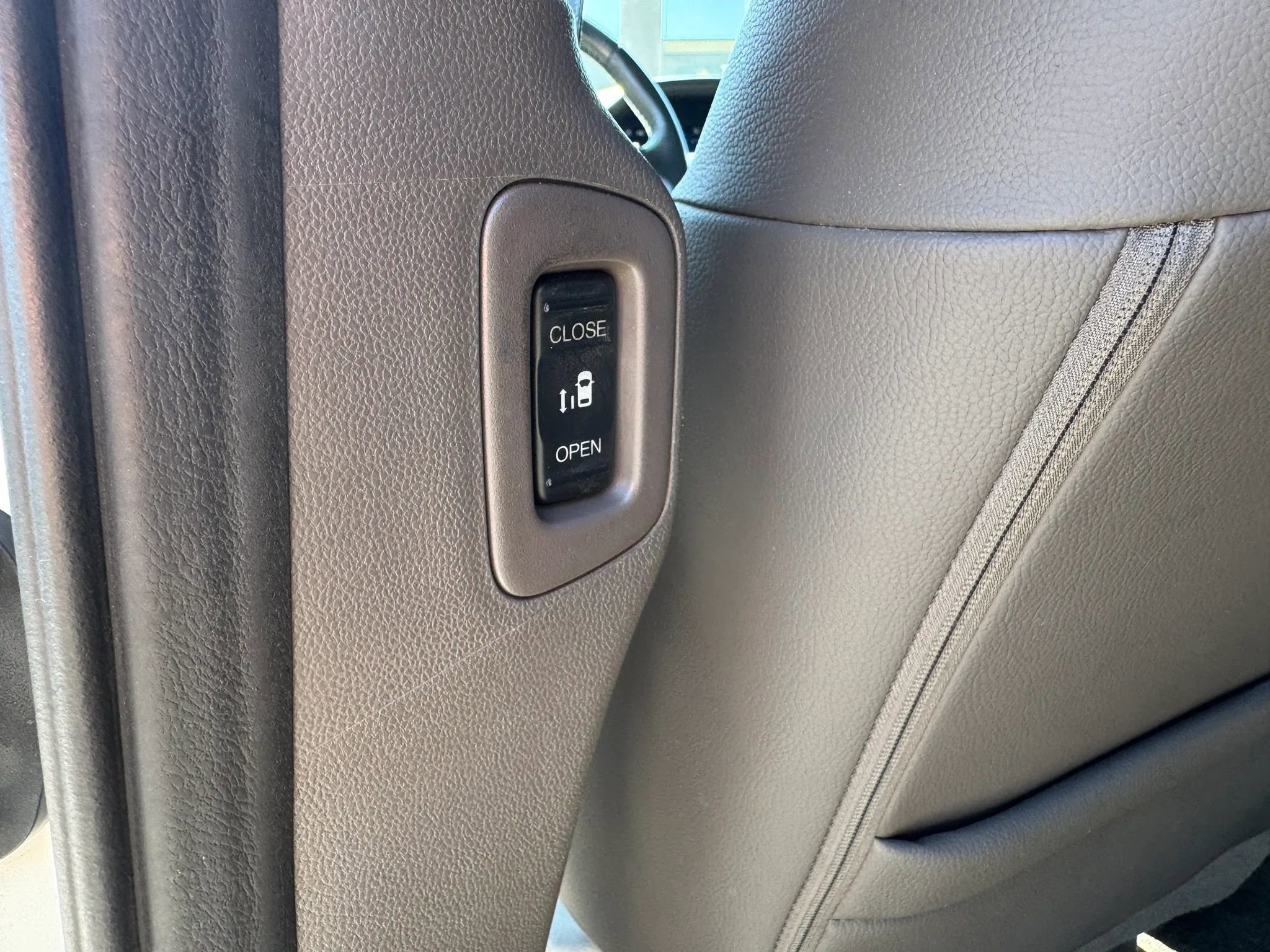 Used 2017 Honda Odyssey EX-L image 17