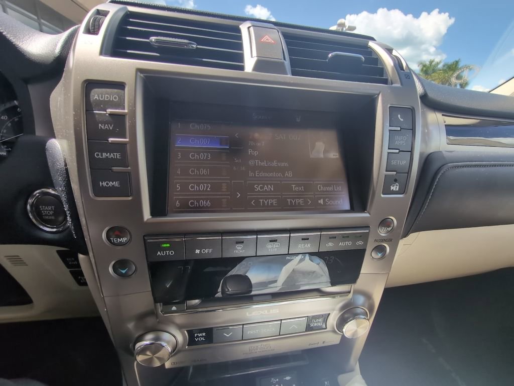 Certified 2020 Lexus GX 460 Luxury w/ Accessory Package image 17