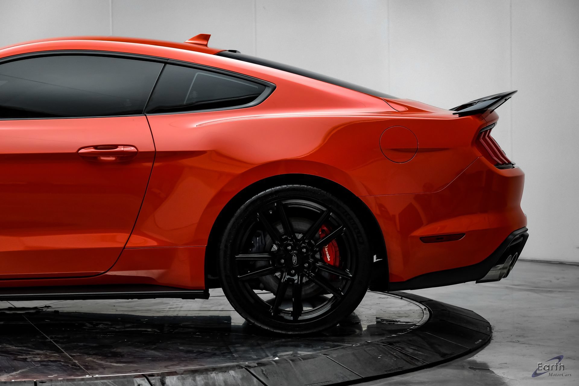 Used 2022 Ford Mustang Shelby GT500 w/ Technology Package RWD image 7