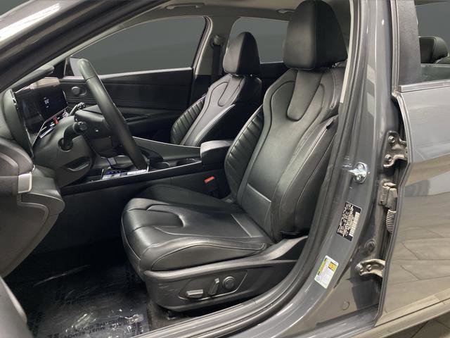 Certified 2025 Hyundai Elantra Limited image 8