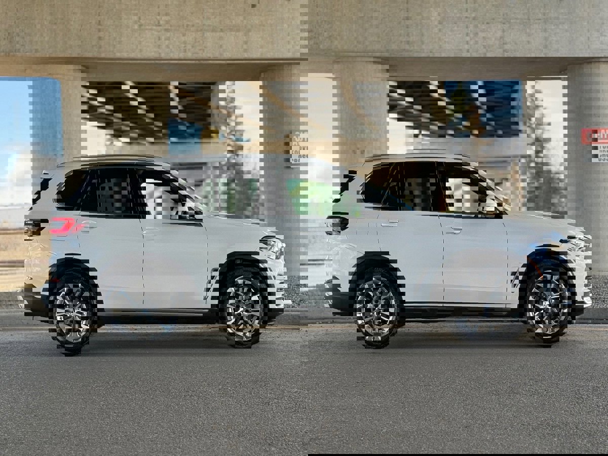 Used 2022 BMW X5 xDrive40i image 2