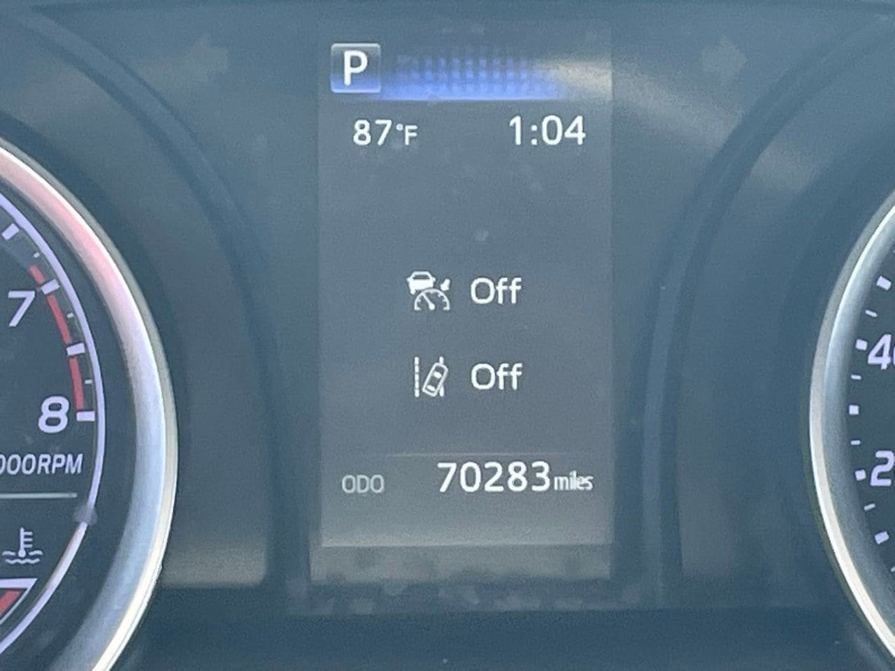 Used 2021 Toyota Camry LE w/ Carpet Mat Package (TMS) FWD image 11
