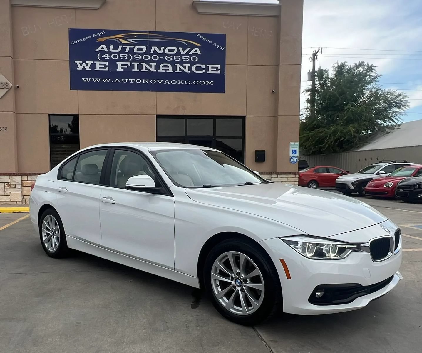 Used 2018 BMW 320i xDrive Sedan AWD/4WD image 17