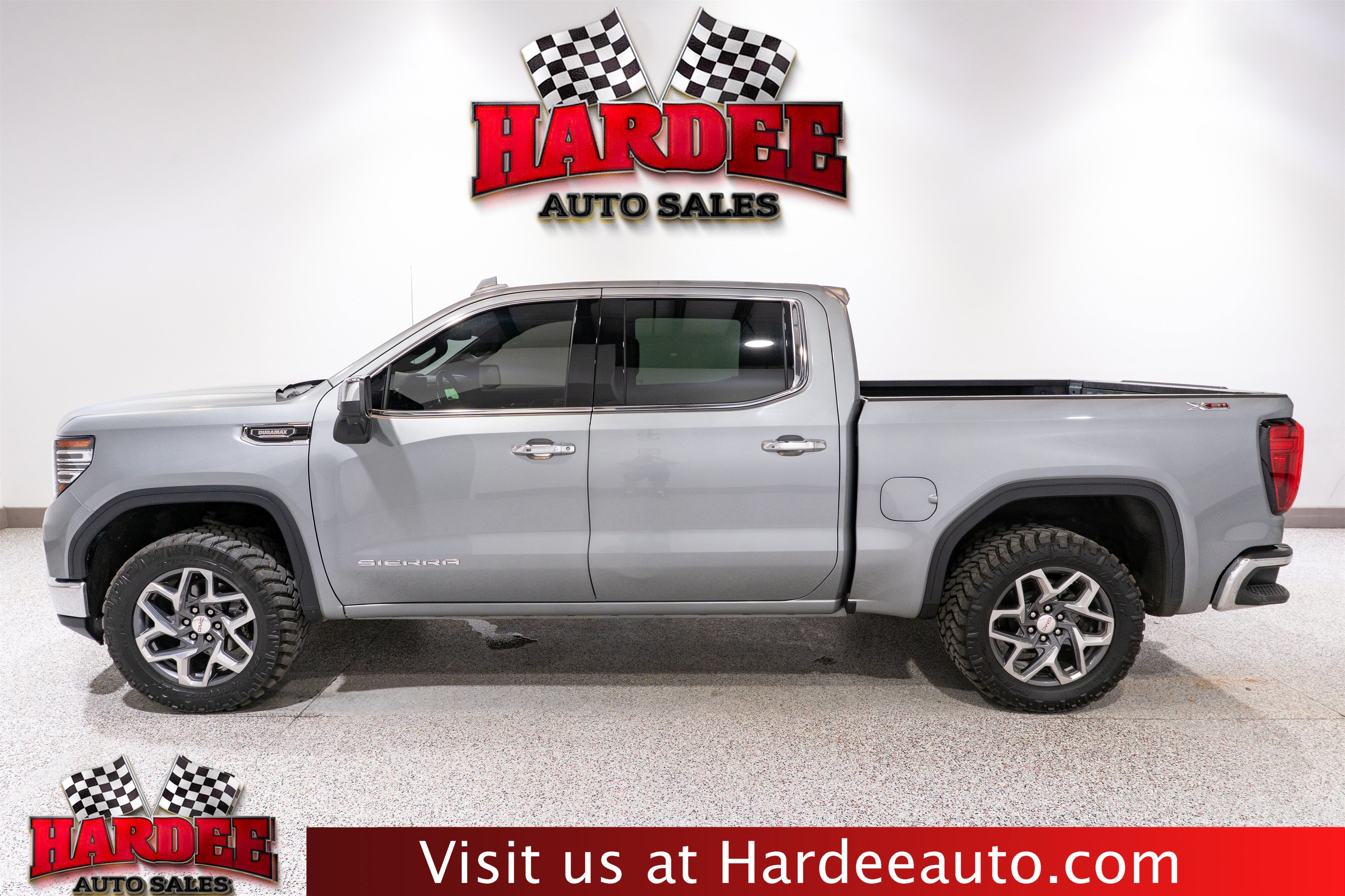 Used 2023 GMC Sierra 1500 SLT w/ SLT Premium Plus Package AWD/4WD image 1
