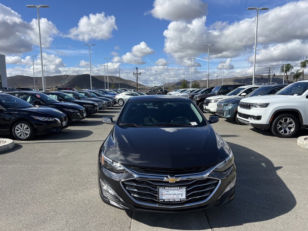 Used 2023 Chevrolet Malibu LT image 3