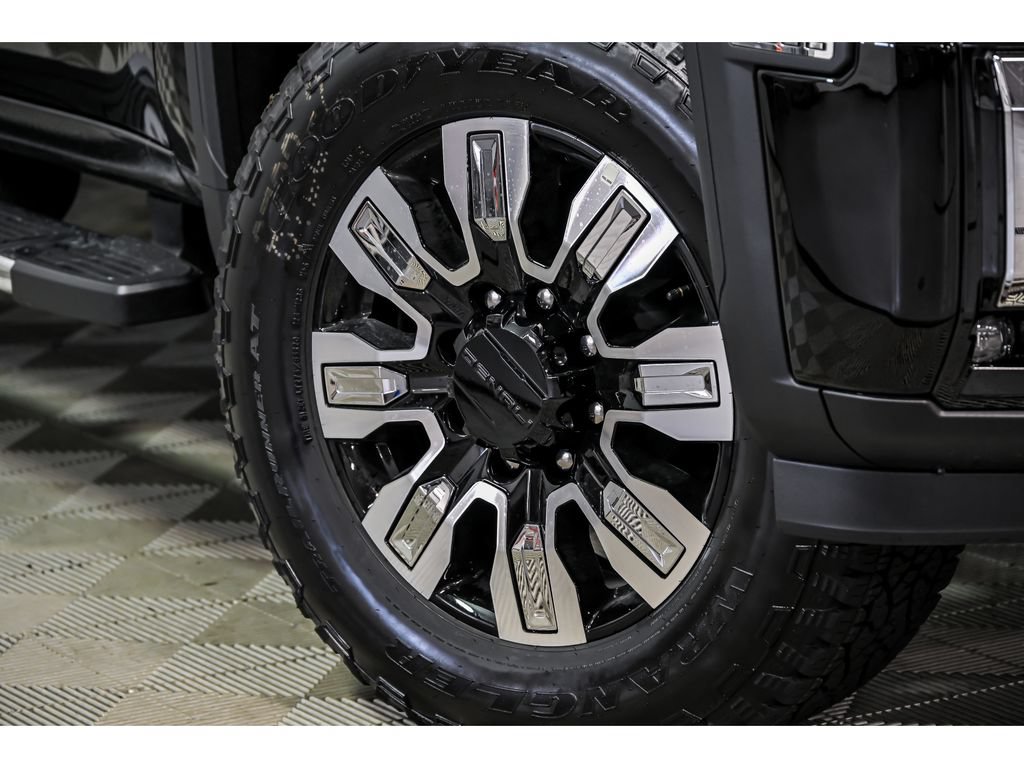 New 2026 GMC Sierra 2500 Denali w/ Denali Reserve Package AWD/4WD video 3