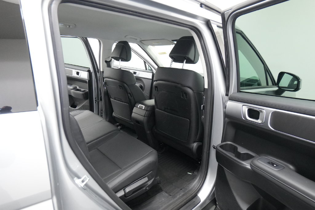 Used 2025 Hyundai Santa Fe SEL AWD/4WD image 29