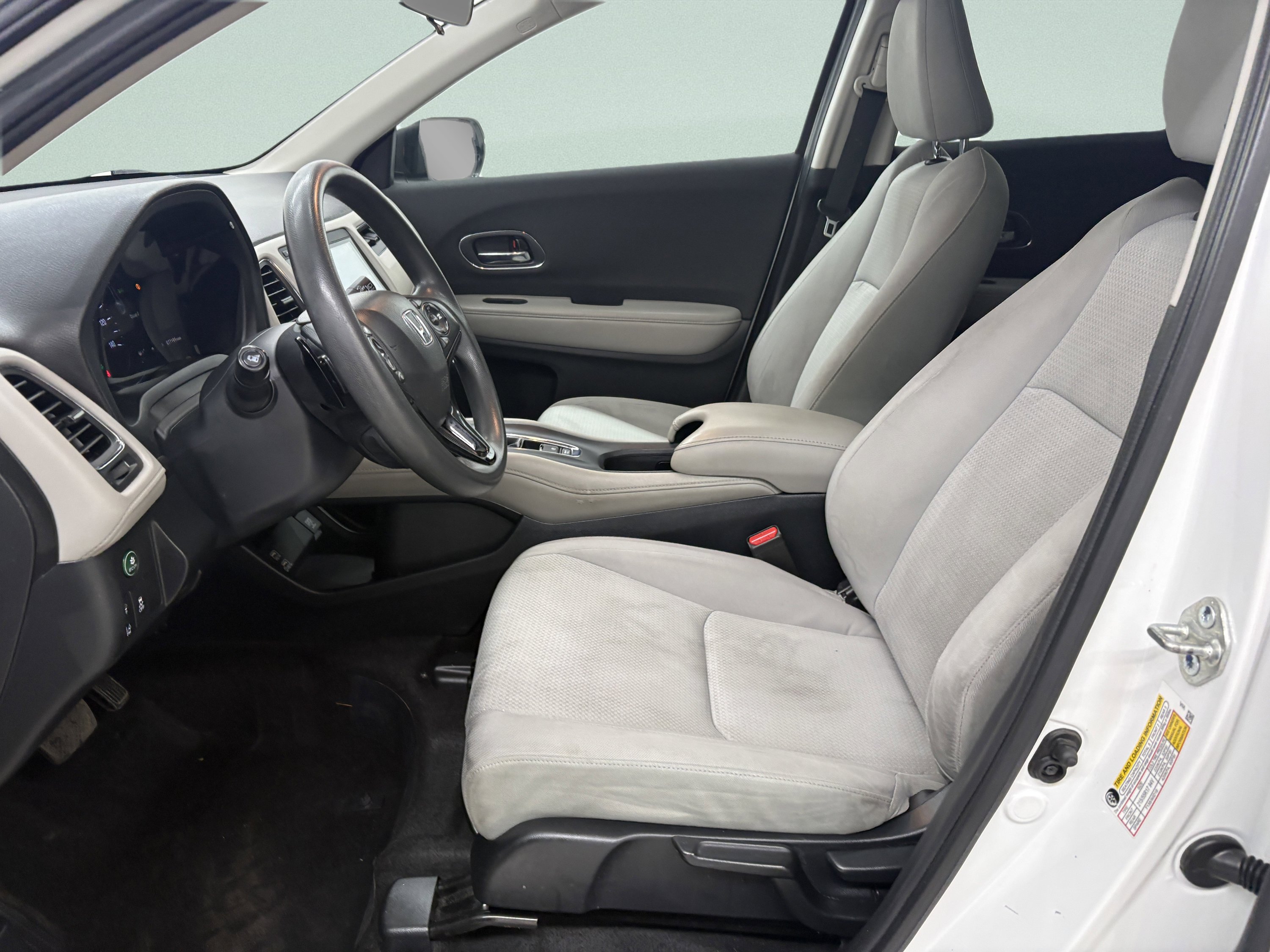 Used 2021 Honda HR-V EX image 11