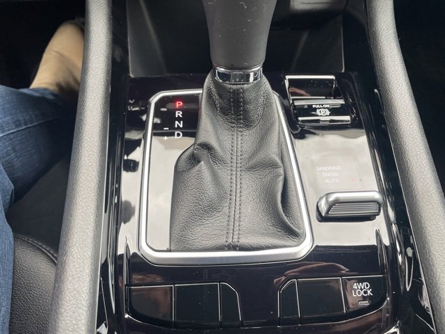 Used 2024 Jeep Compass Limited image 29