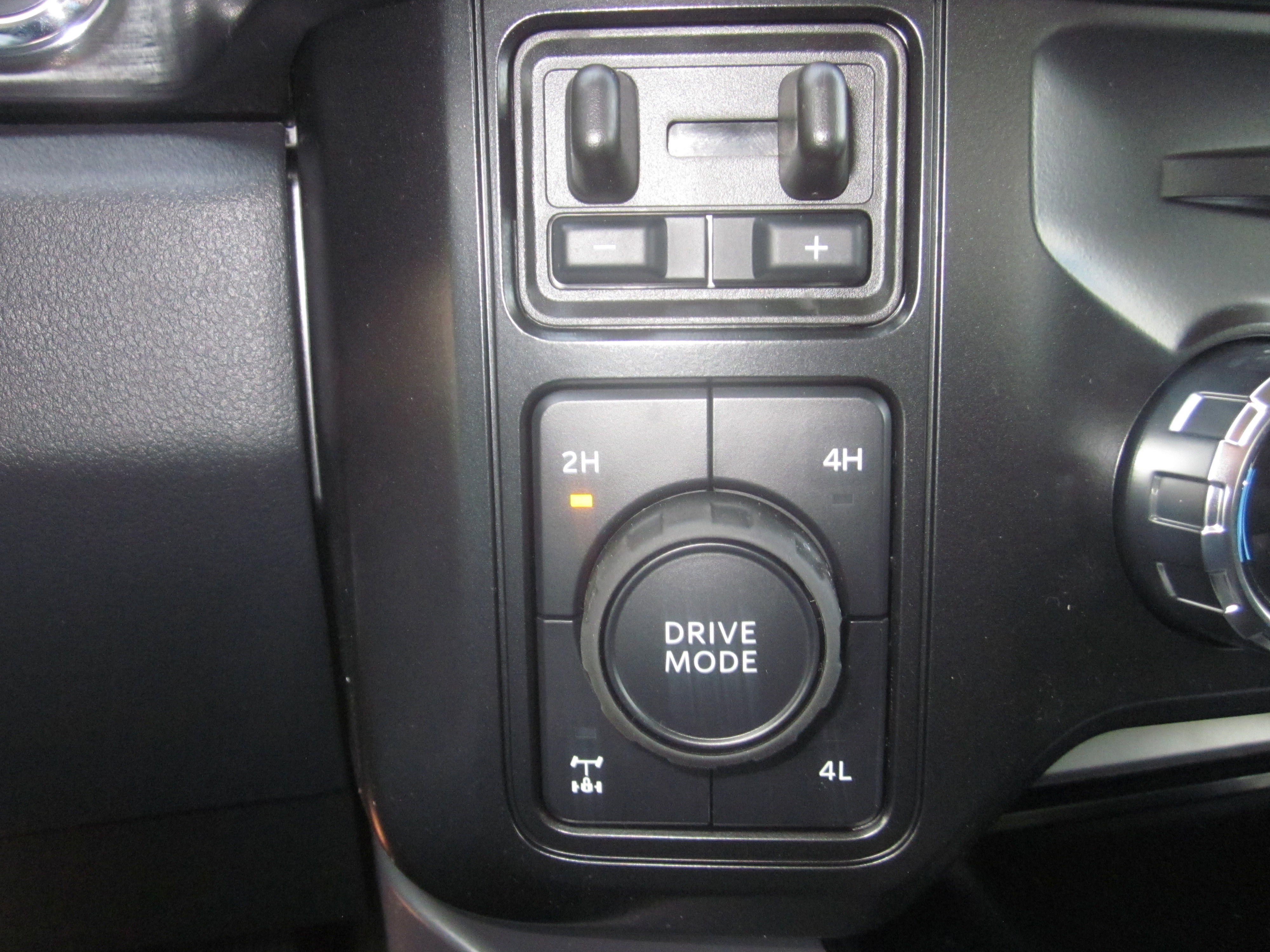 New 2026 Ford F350 Lariat image 24