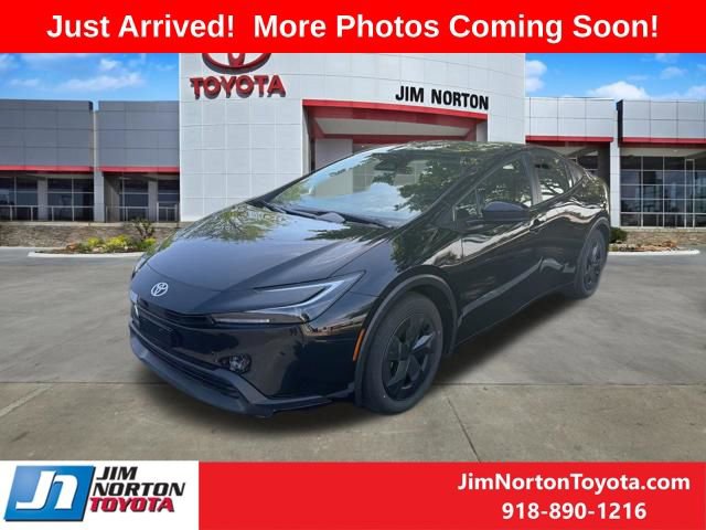 Used 2026 Toyota Prius LE image 3