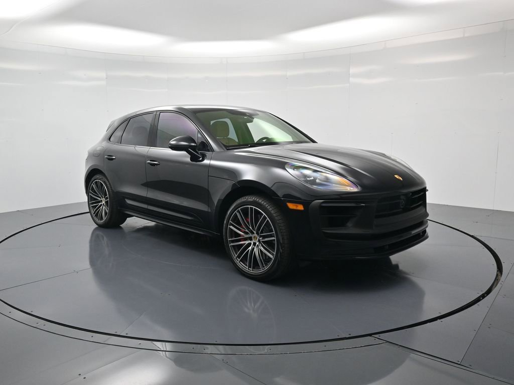 Certified 2026 Porsche Macan GTS image 32