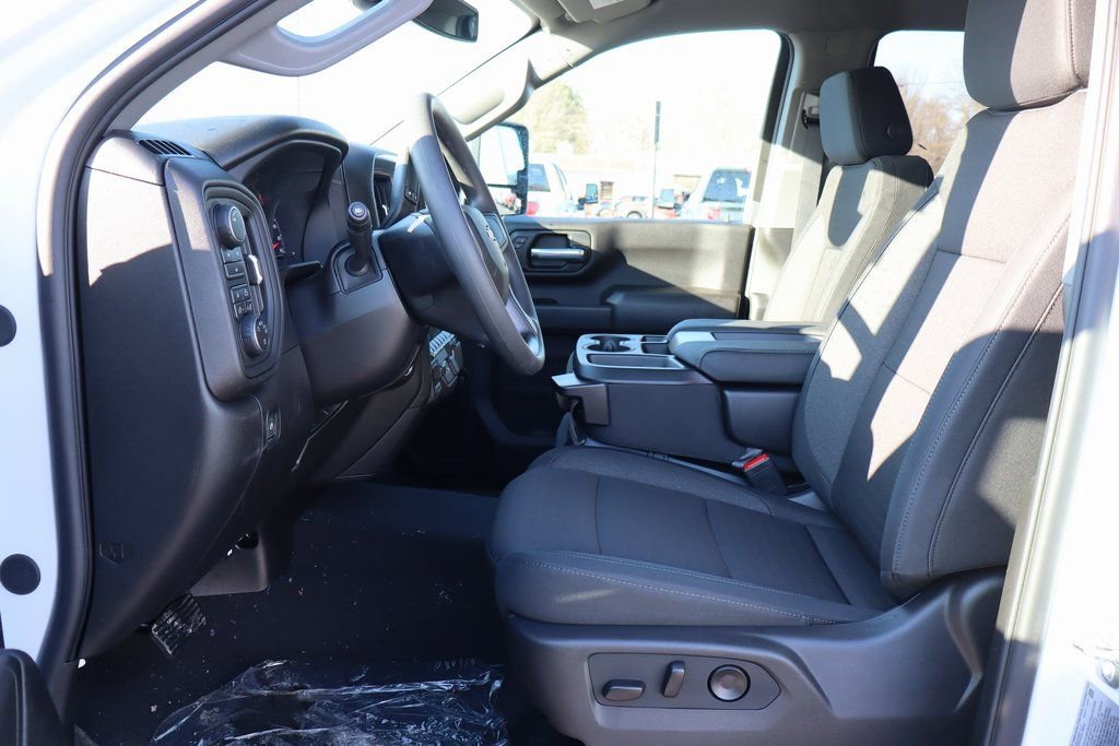 New 2026 Chevrolet Silverado 2500 Custom w/ Custom Value Package image 5