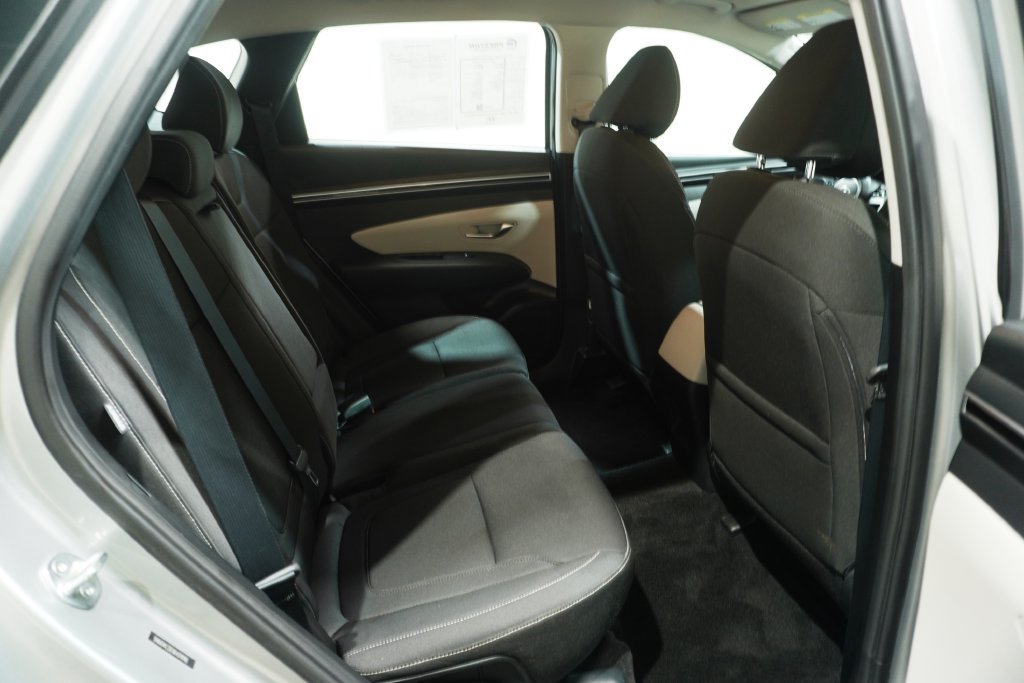 Used 2024 Hyundai Tucson SE AWD/4WD image 13