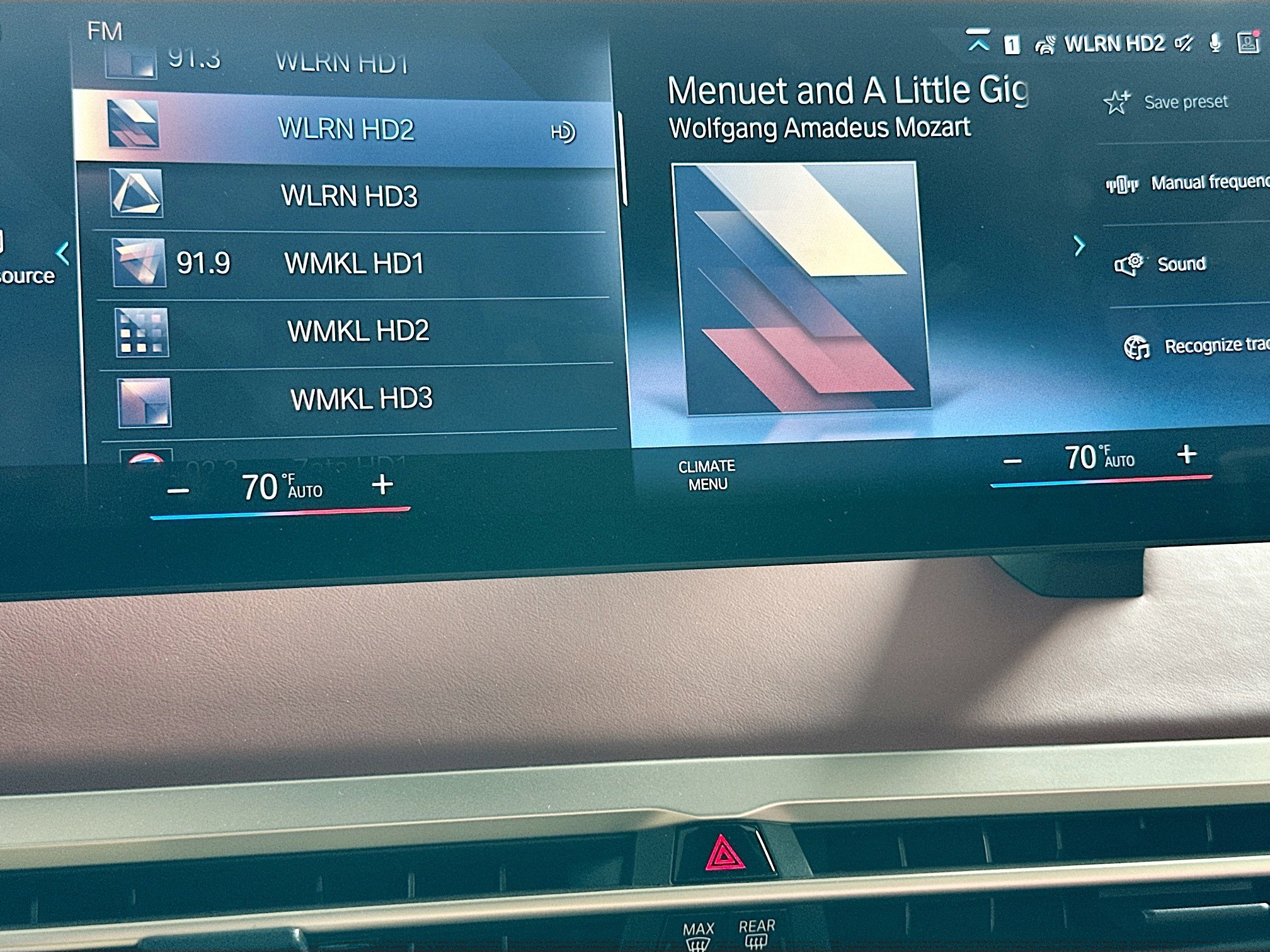 Certified 2022 BMW iX xDrive50 w/ Premium Package image 15