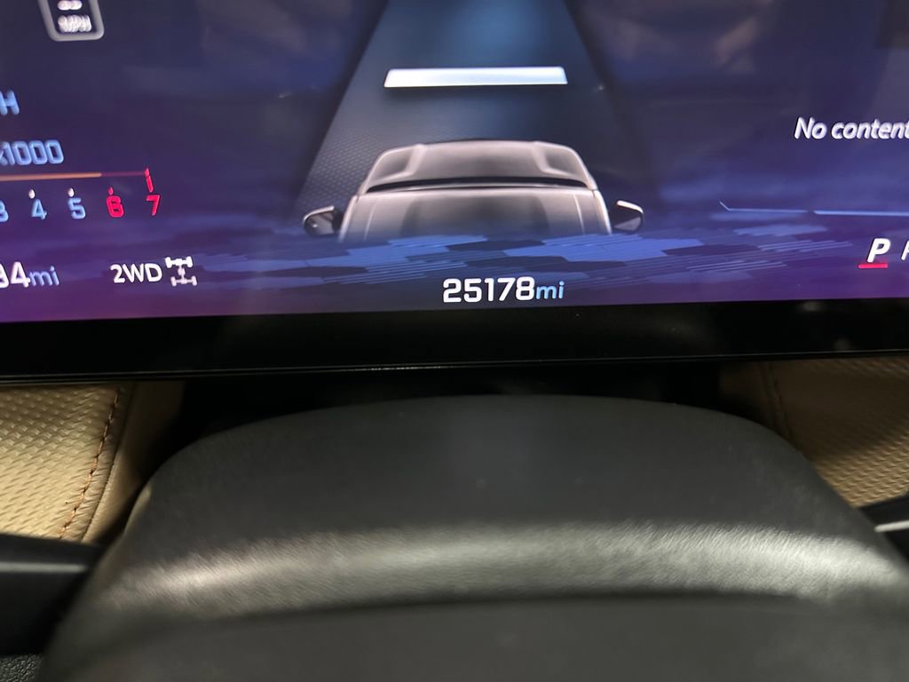 Used 2025 Chevrolet Equinox ACTIV w/ Safety and Technology Package AWD/4WD image 27