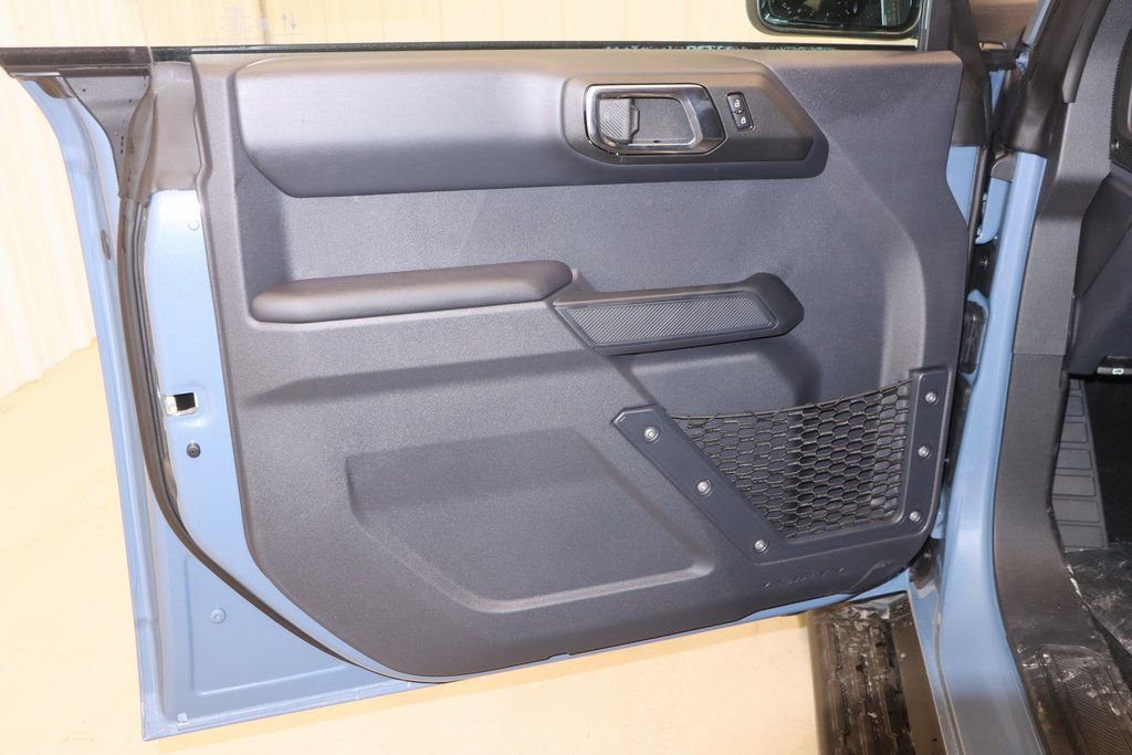 New 2025 Ford Bronco Outer Banks image 9