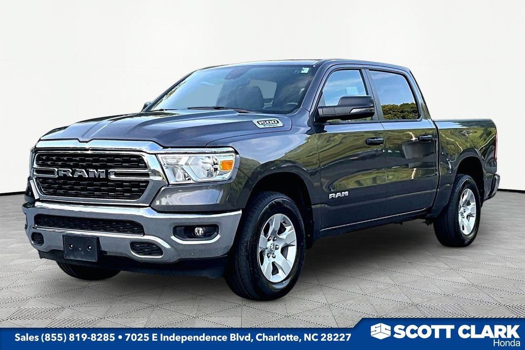 Used 2023 RAM 1500 Big Horn AWD/4WD image 3