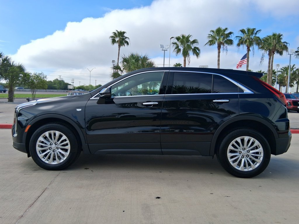 Certified 2024 Cadillac XT4 Luxury FWD image 3
