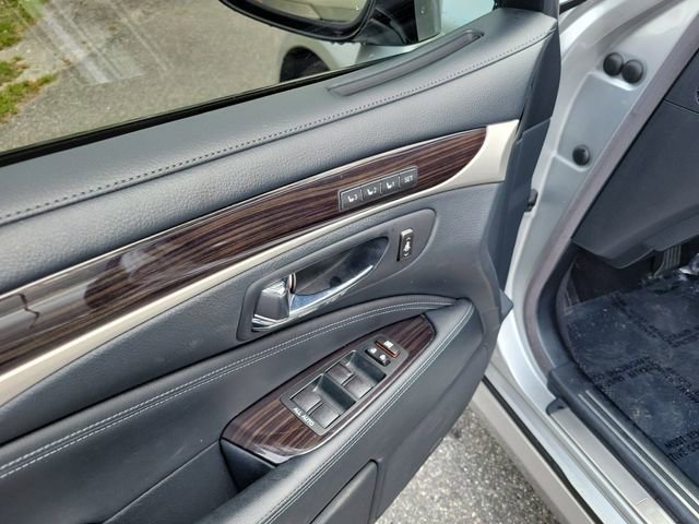 Used 2015 Lexus LS 460 w/ Comfort Package image 9