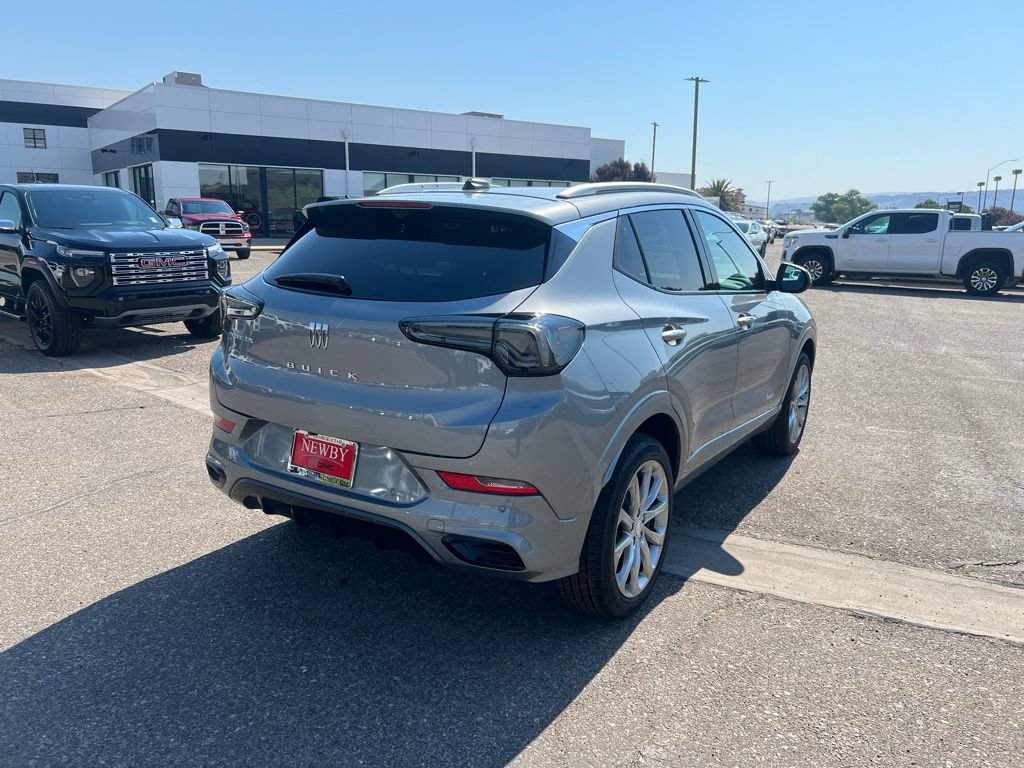 Used 2025 Buick Encore GX Avenir w/ Avenir Technology Package AWD/4WD image 5