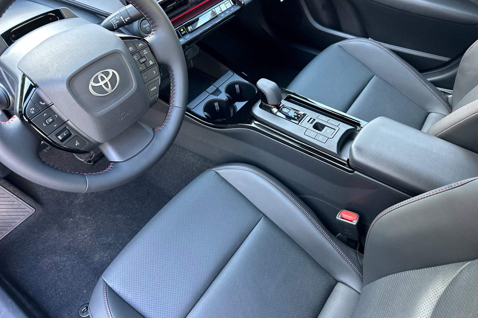 New 2026 Toyota Prius Plug-In Hybrid image 8