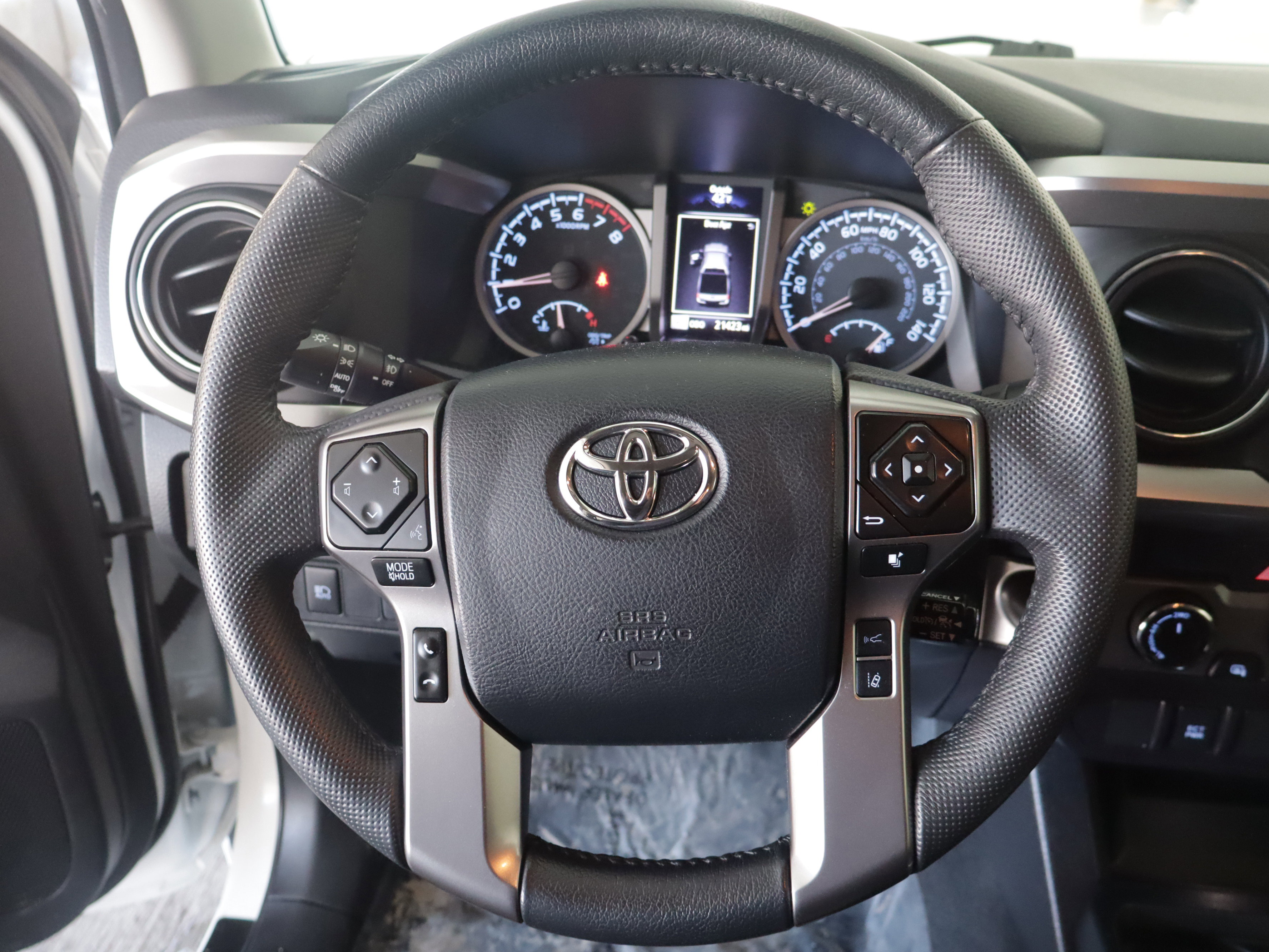Used 2023 Toyota Tacoma SR5 AWD/4WD image 13