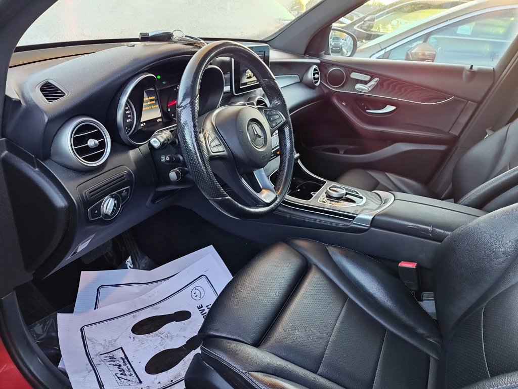 Used 2018 Mercedes-Benz GLC 300 4MATIC image 8