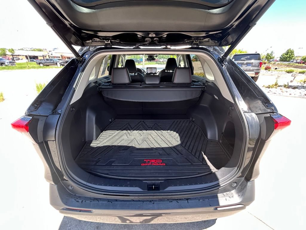 Used 2021 Toyota RAV4 TRD Off-Road w/ TRD Off-Road Weather Package AWD/4WD image 27