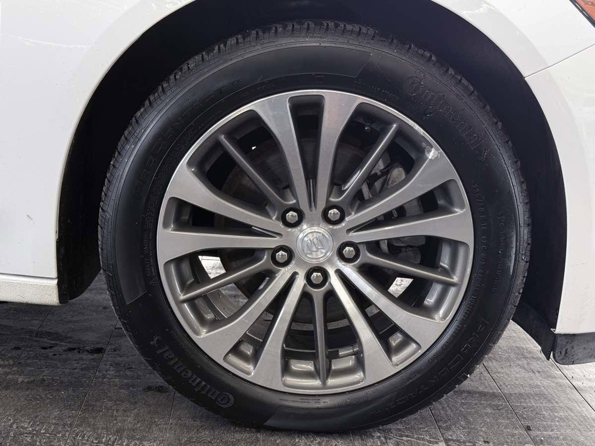 Used 2017 Buick LaCrosse Essence image 38