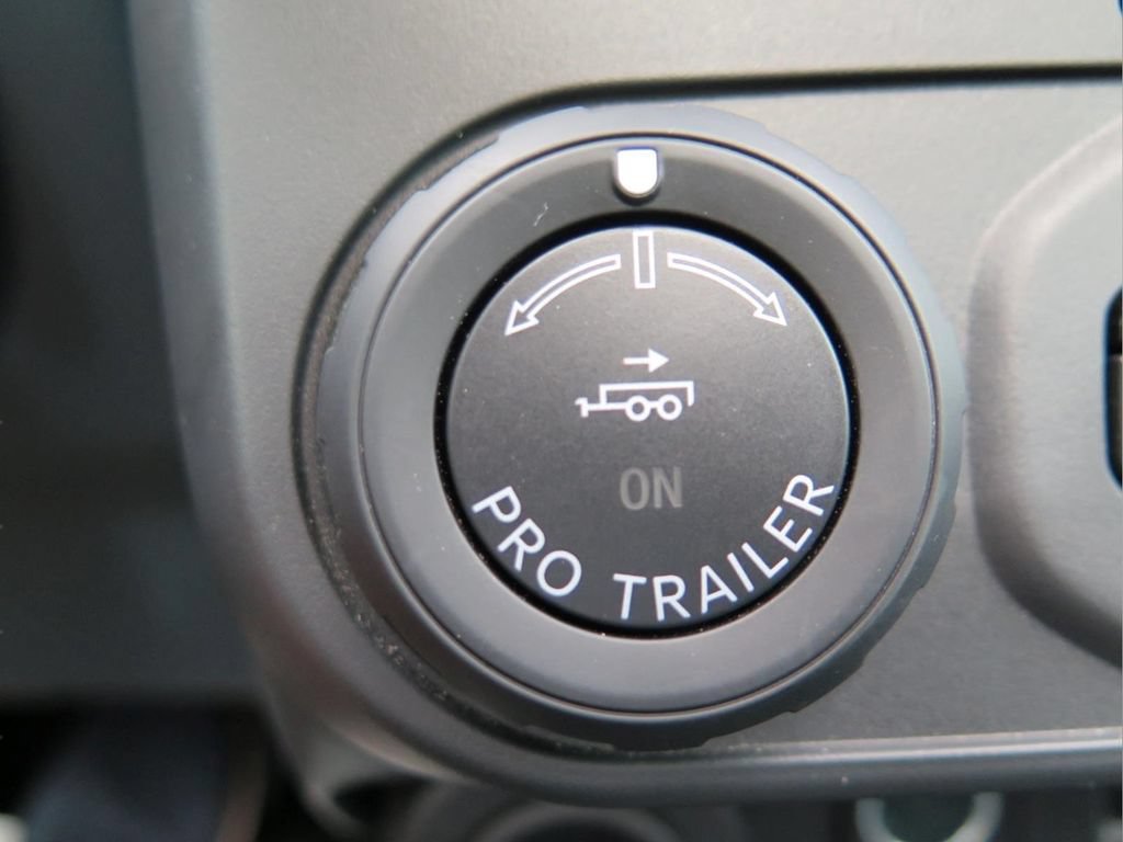 Used 2026 Ford Maverick Lobo AWD/4WD image 16