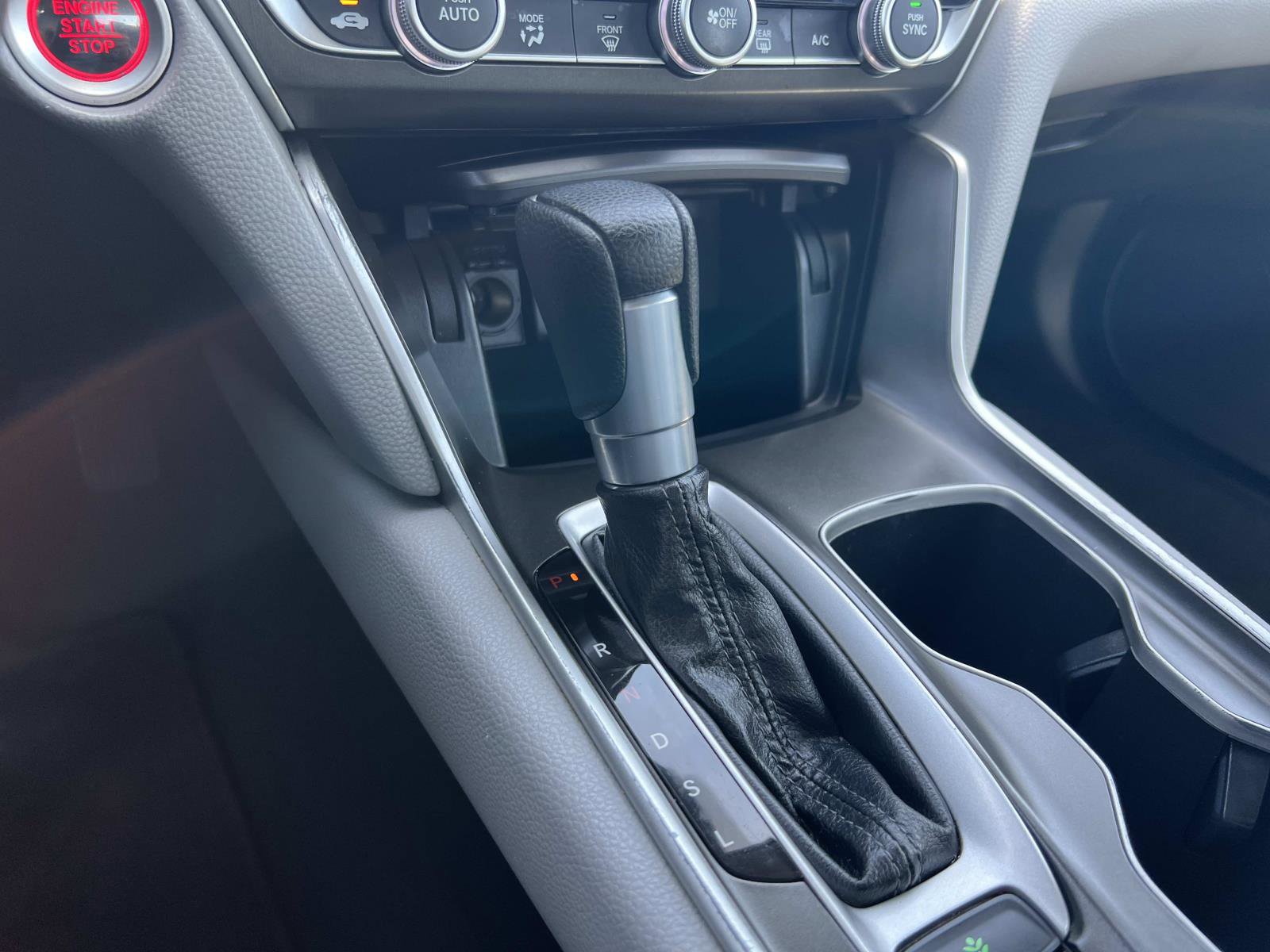 Certified 2018 Honda Accord LX image 15