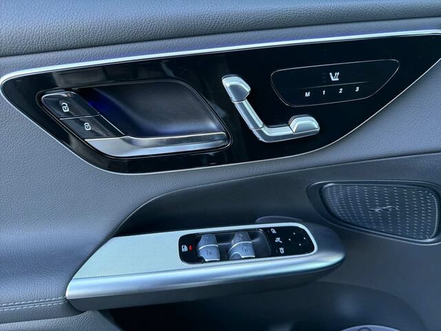 Certified 2025 Mercedes-Benz GLC 300 4MATIC image 13